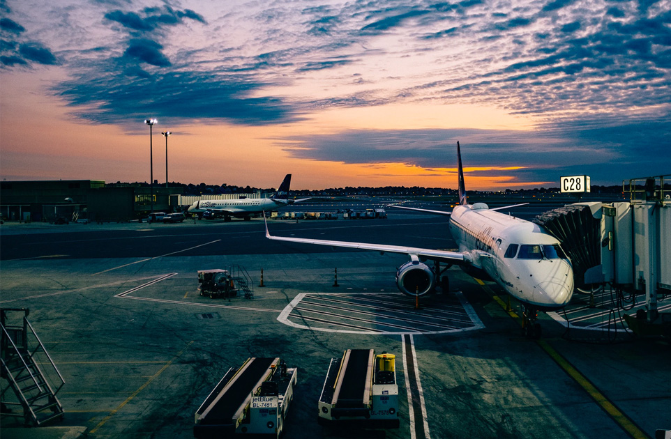 pomiary kontrolne oświetlenia nawigacyjnego pasów startowych